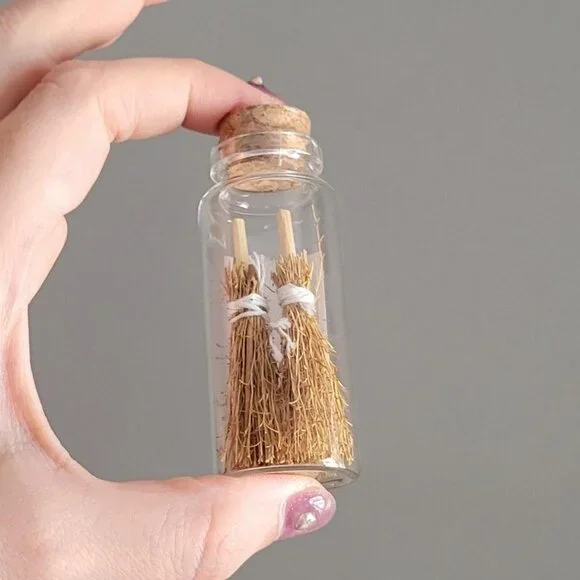 Mini Potion Bottles - Halloween Decor - Like New - Picture 4 of 6